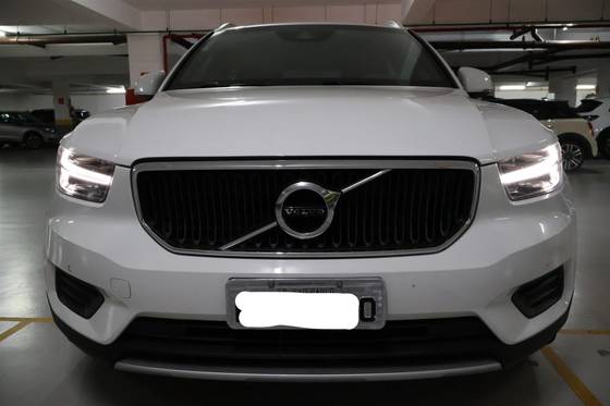 VOLVO XC40 2.0 T5 GASOLINA MOMENTUM AWD GEARTRONIC